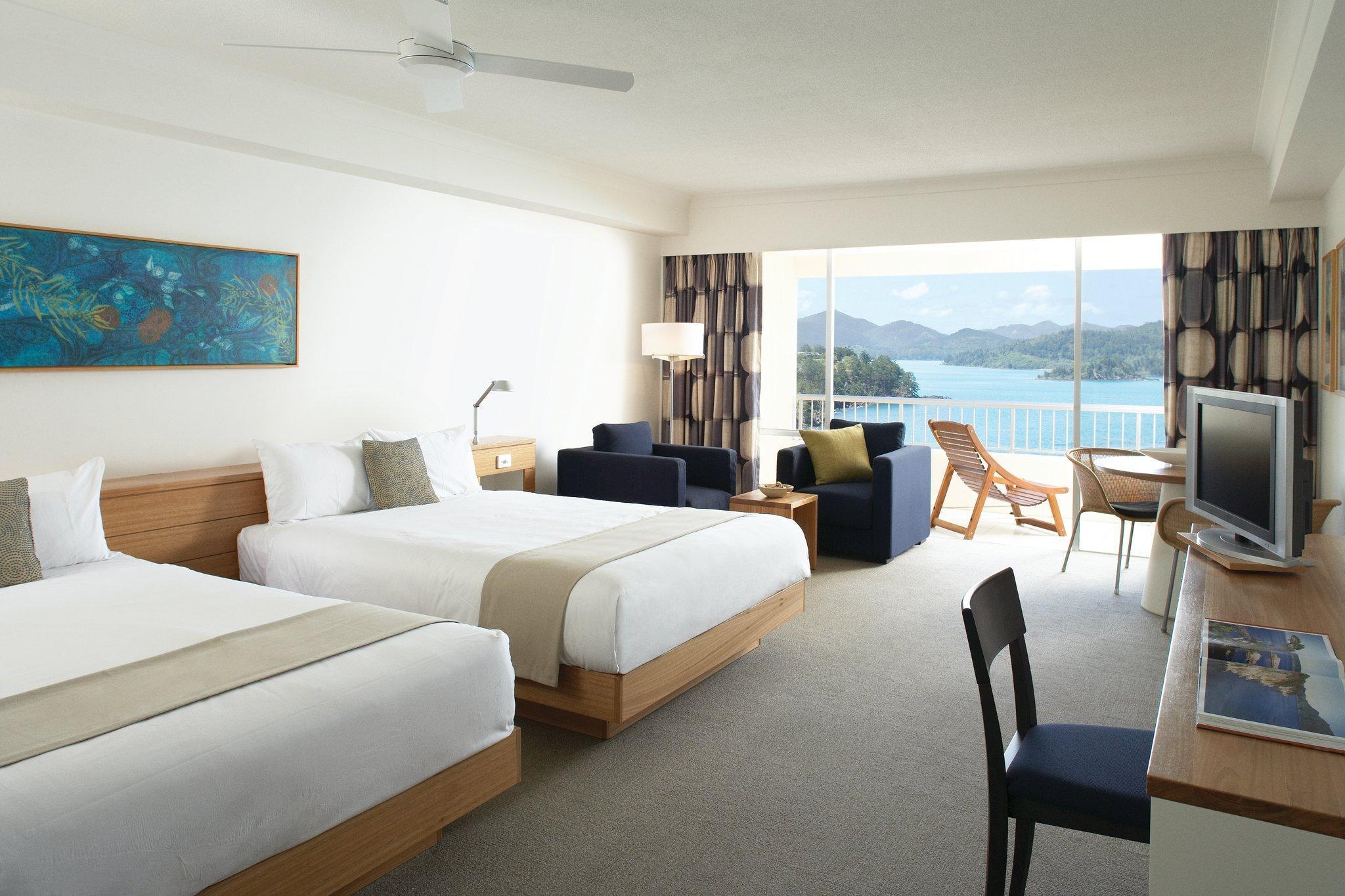 Reef View Hotel 4*