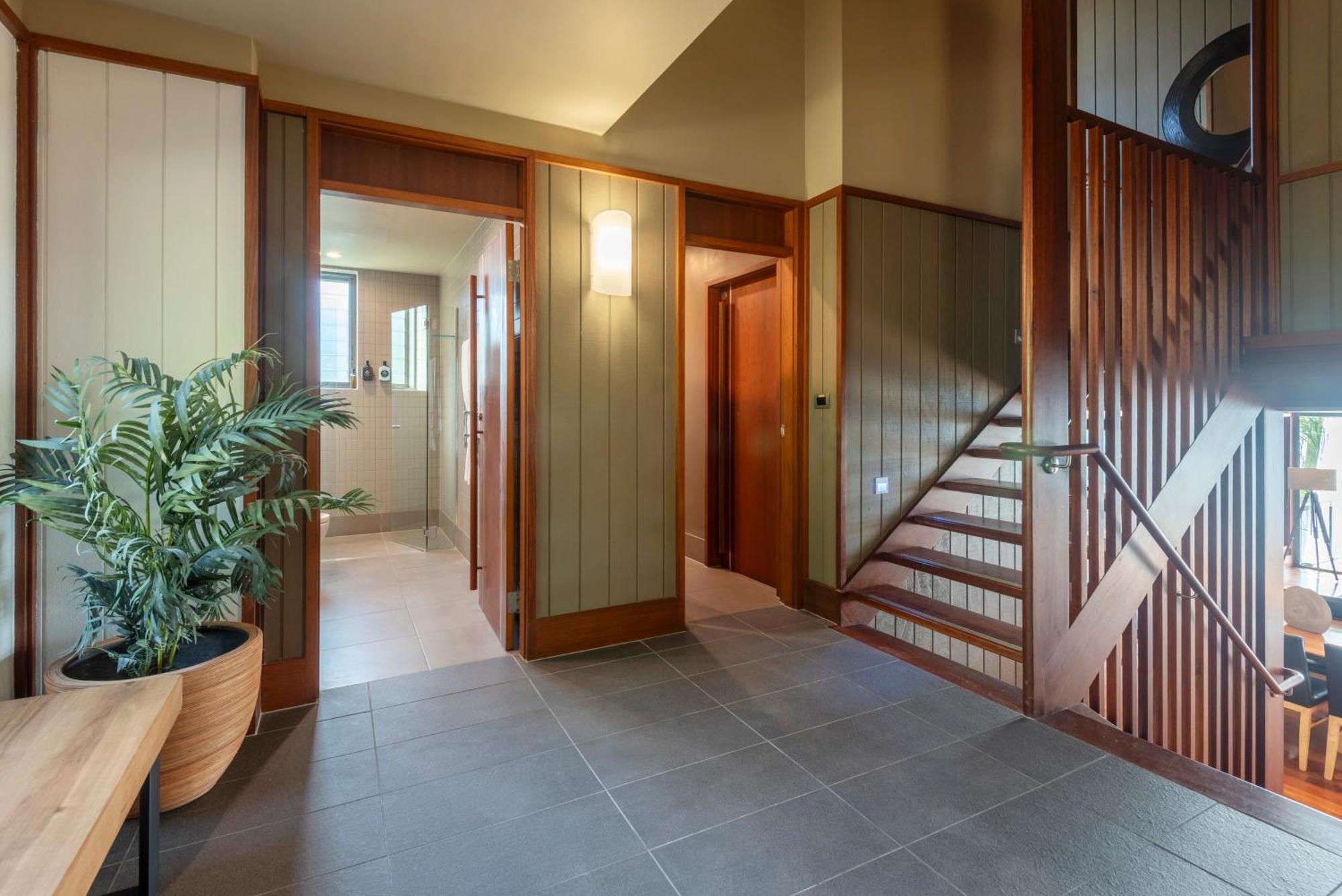 Yacht Club Apartment