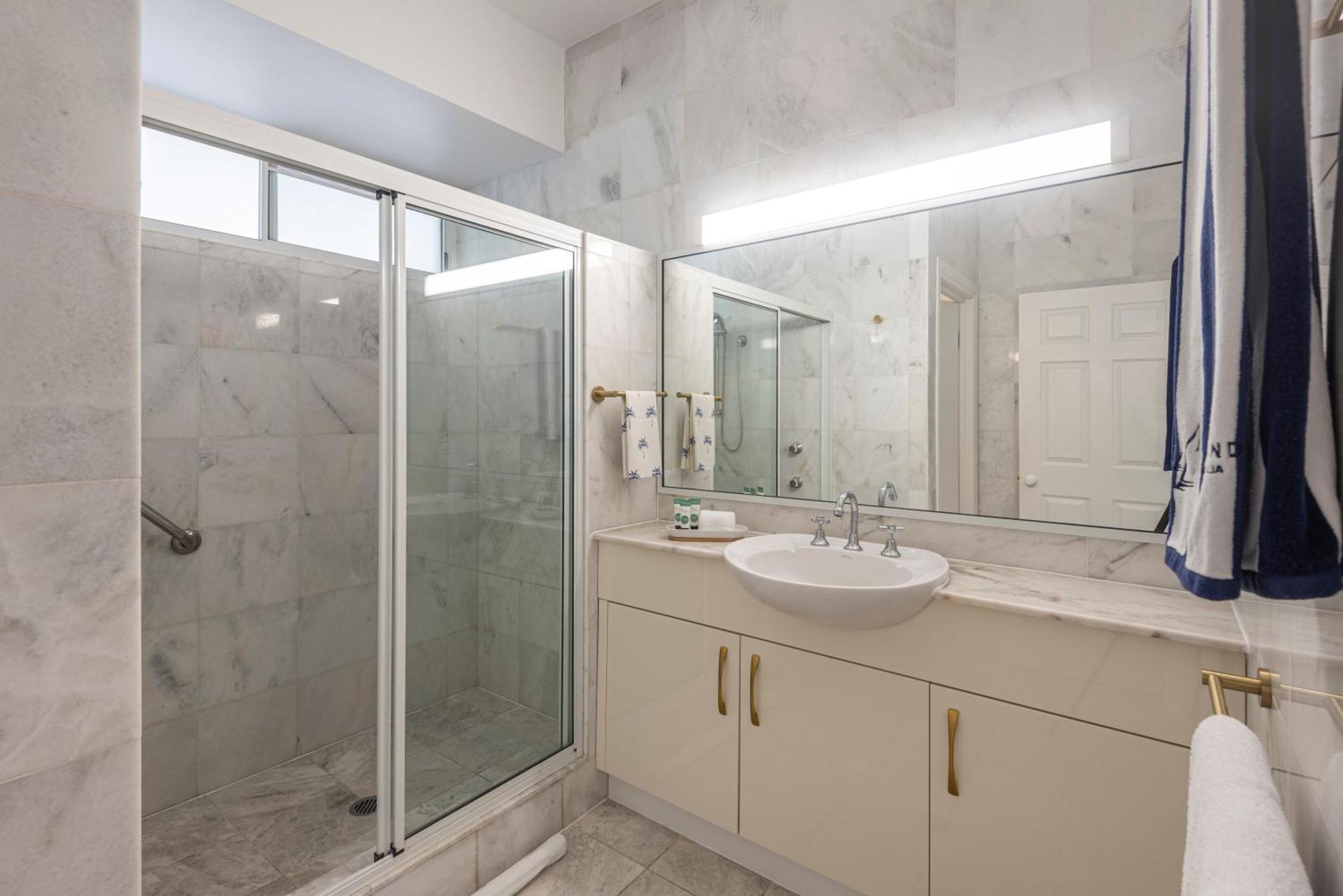 Bella Vista East 4 Oceanview, Golf Buggy, Valet Service & Shared Pool Apartamento