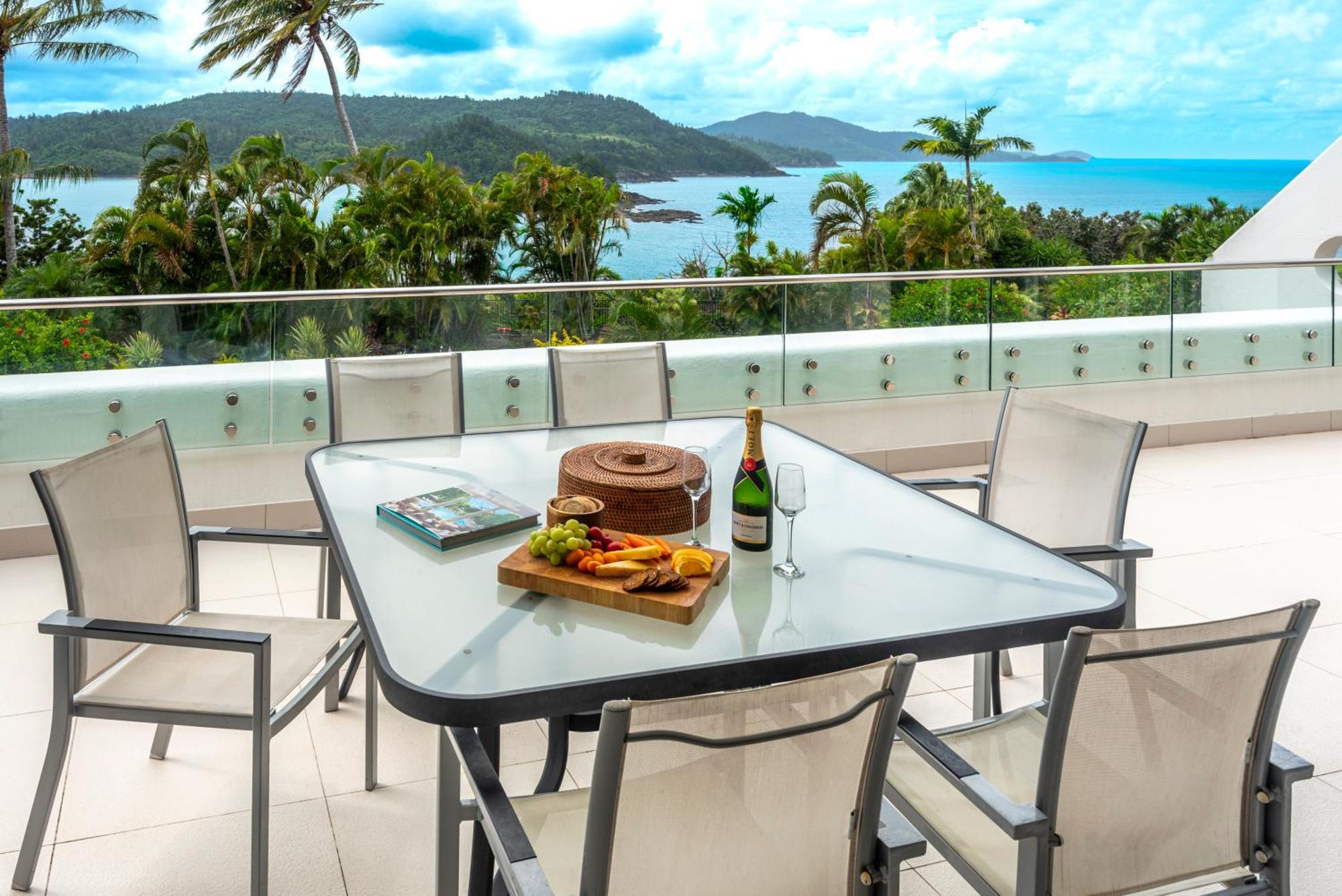 Apartamento Bella Vista East 4 Oceanview, Golf Buggy, Valet Service & Shared Pool *