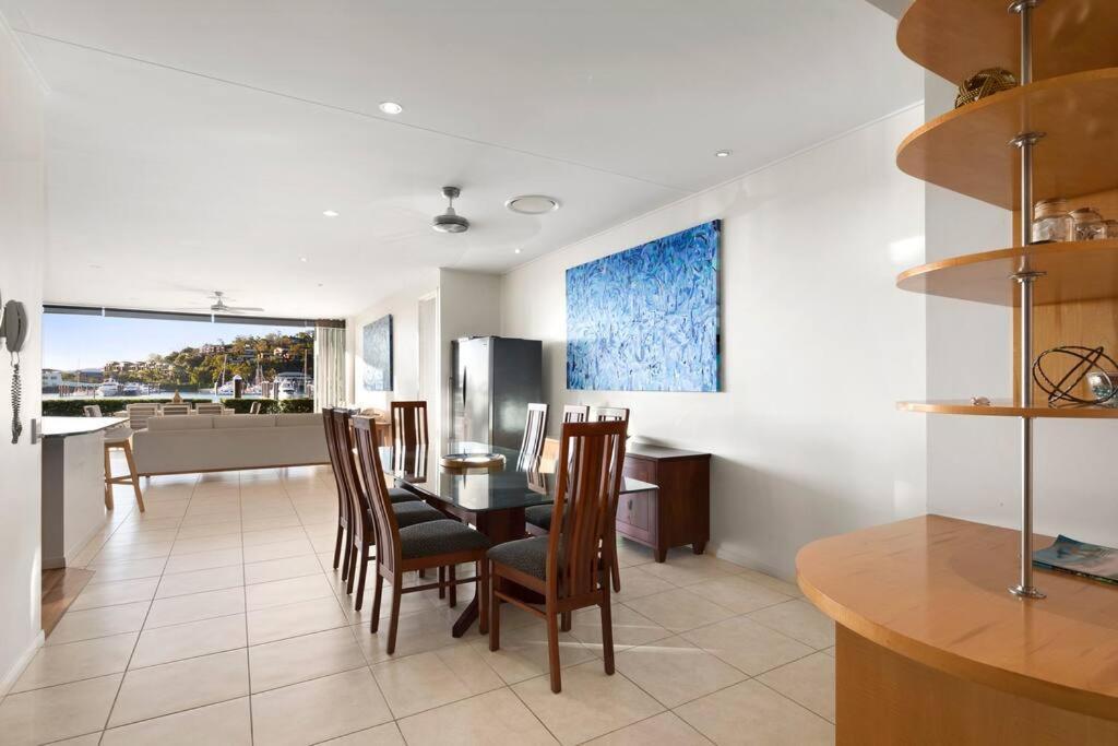 Pavillions 17 Waterfront With Private Pool And Buggy Apartamento