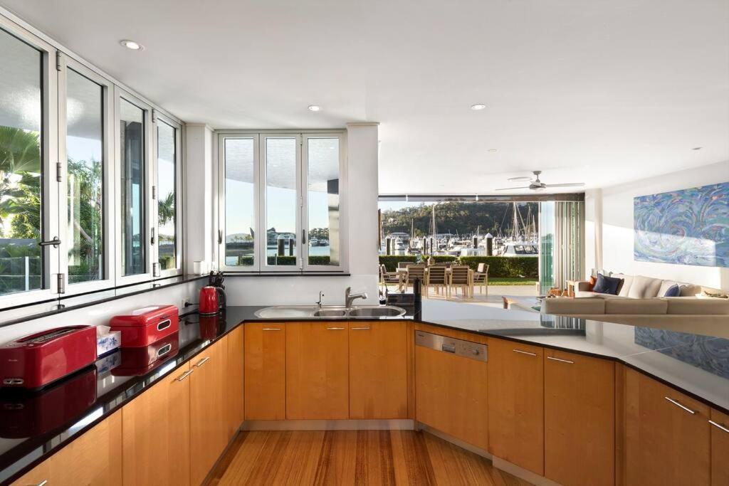 Apartamento Pavillions 17 Waterfront With Private Pool And Buggy Hamilton Island