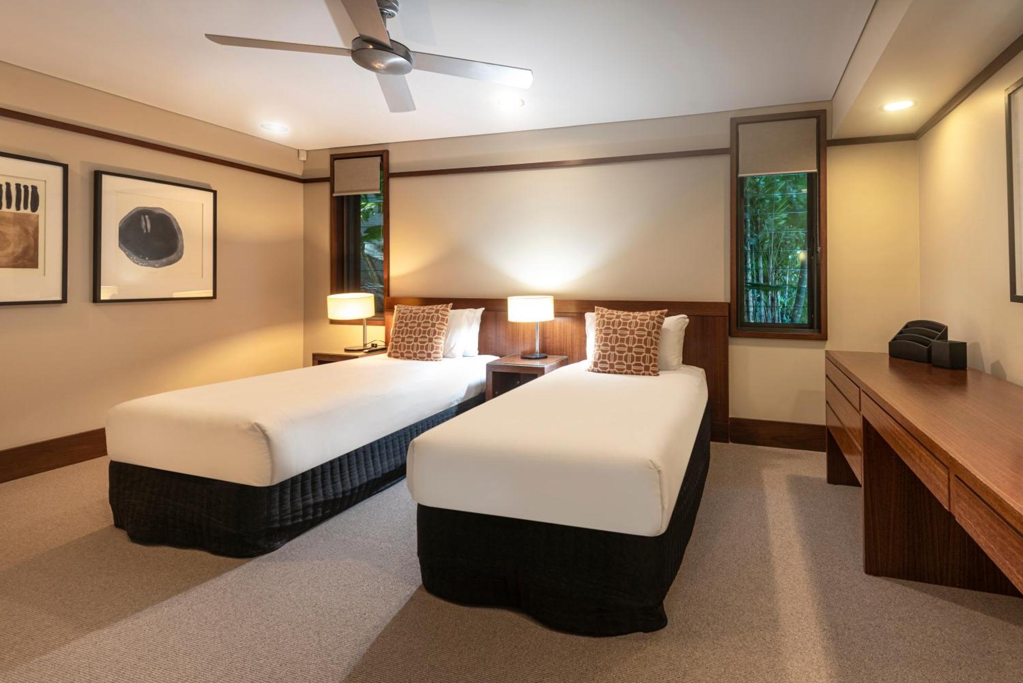 Yacht Club Hamilton Island