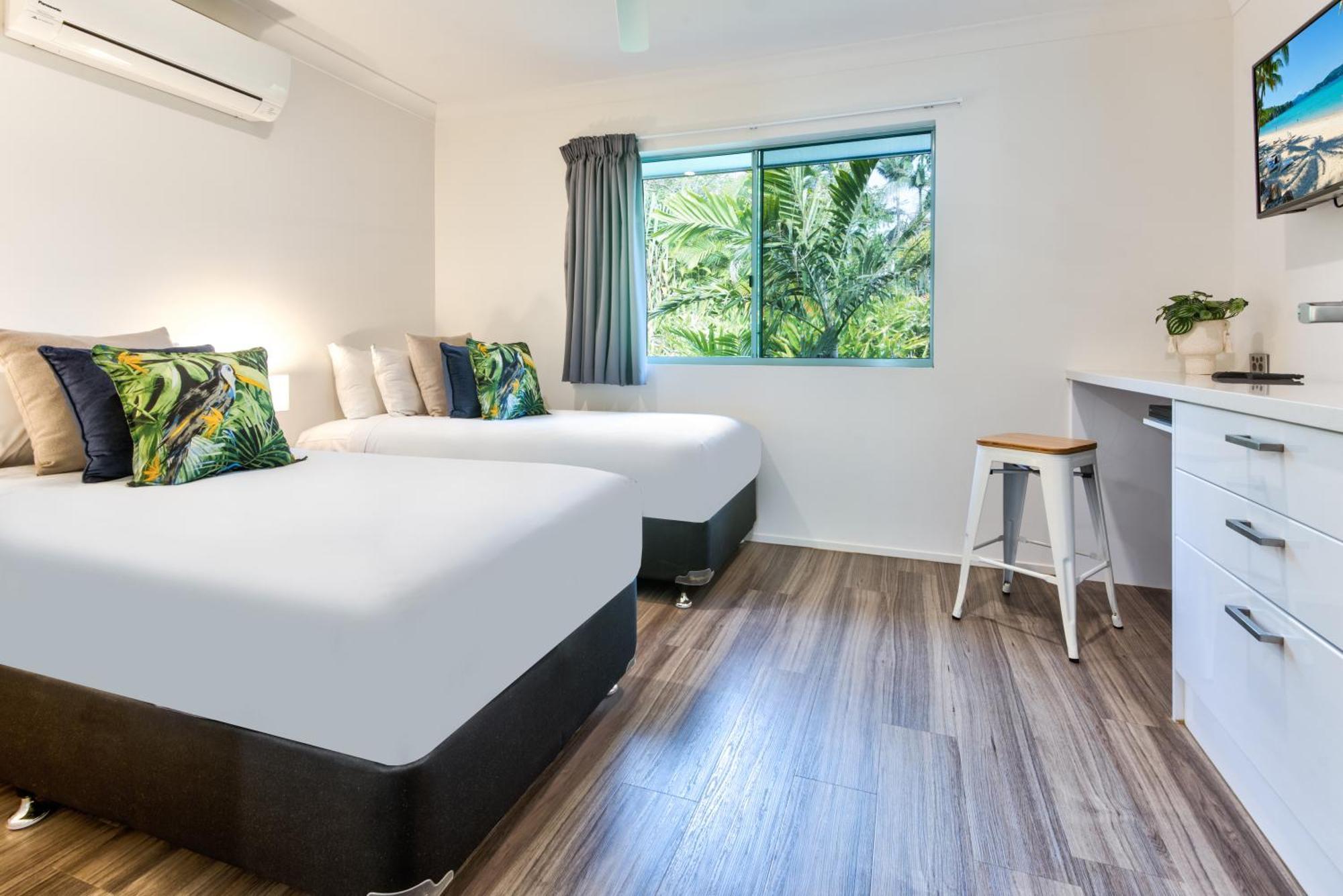 Sunset Water Premium 2 Bedroom 2 Bathroom Hamilton Island