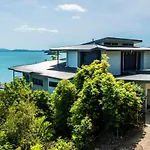 Edge 2 - Oceanfront Luxurious And Spacious 4 Bedroom Split Level Apartment With Buggy And Valet Service