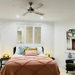 Ocean View Island 2-Bedroom Townhouse Buggy Valet Service Extra Queen Air Bed