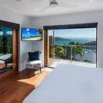 Horizons On Hamilton Island