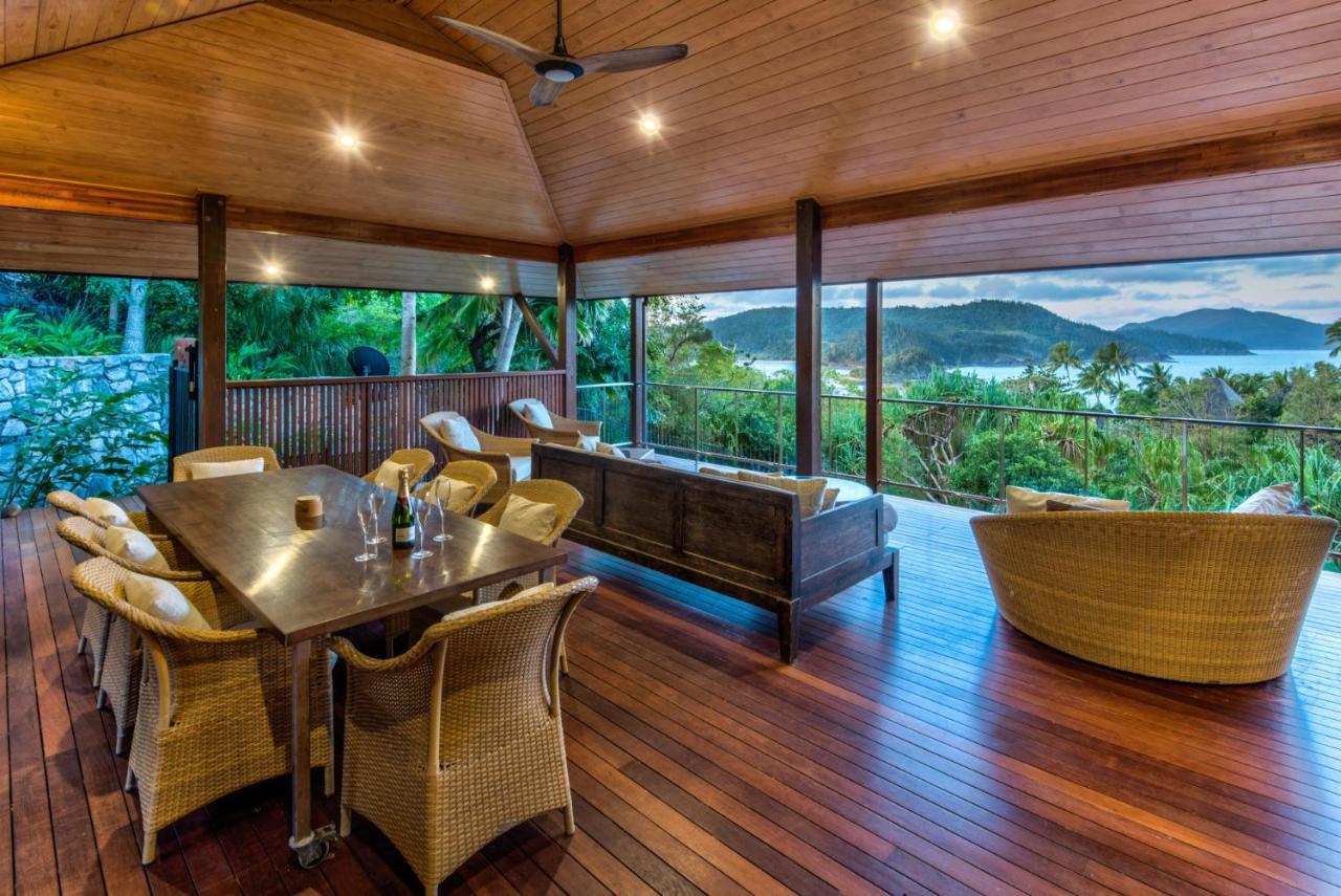 Iluka Ocean Haven: Luxury With Infinity Pool And Golf Buggies
