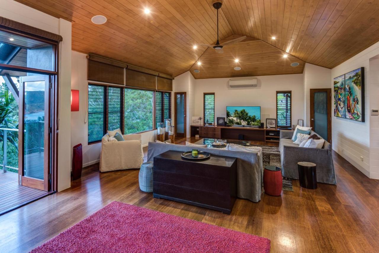 Iluka Ocean Haven: Luxury With Infinity Pool And Golf Buggies Hamilton Island