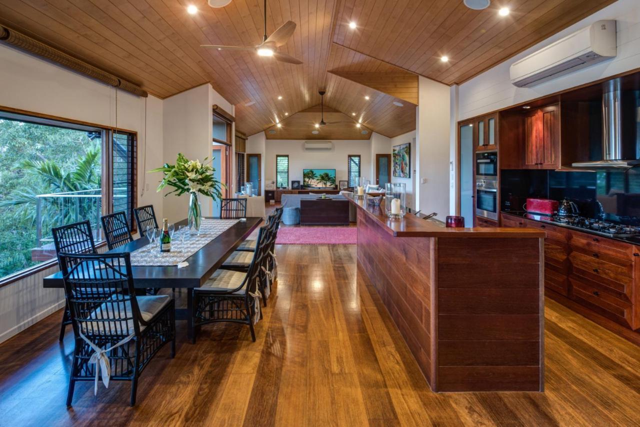 Iluka Ocean Haven: Luxury With Infinity Pool And Golf Buggies *