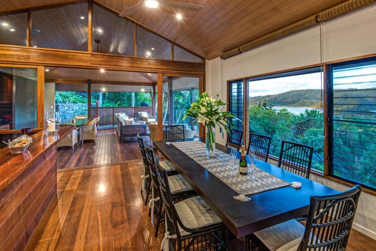 Holiday home Iluka Ocean Haven: Luxury With Infinity Pool And Golf Buggies