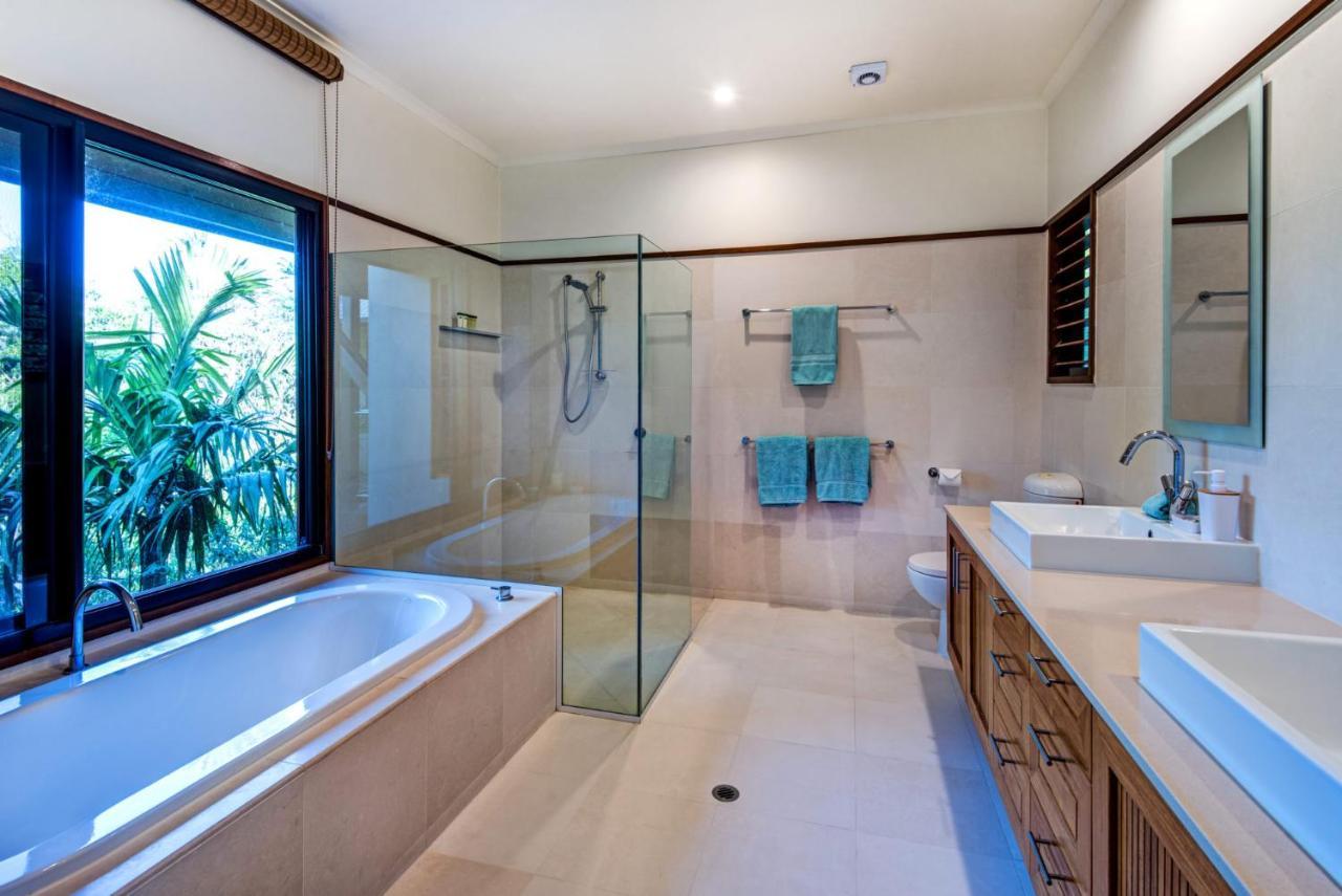 Holiday home Iluka Ocean Haven: Luxury With Infinity Pool And Golf Buggies