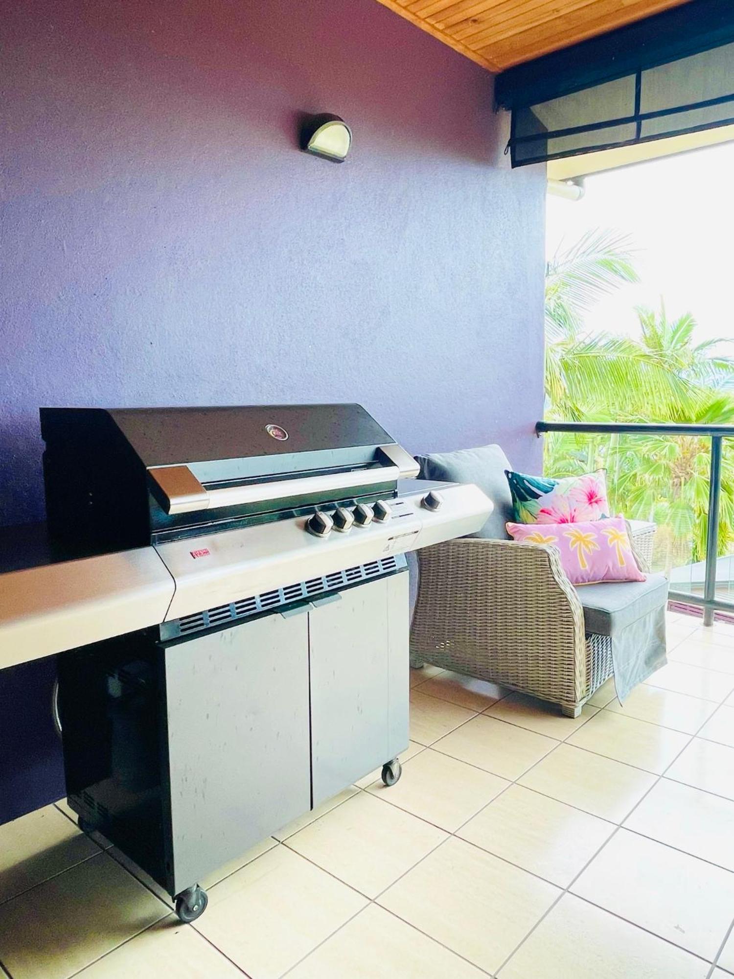 Ocean View Island 2-bedroom Townhouse Buggy Valet Service Extra Queen Air Bed Holiday home