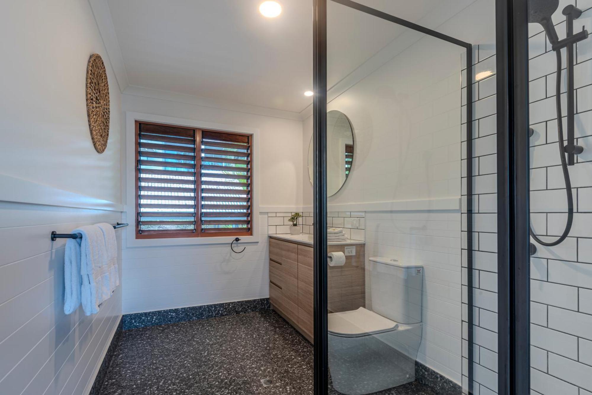 Heliconia 14 - Oceanviews And Buggy * Hamilton Island