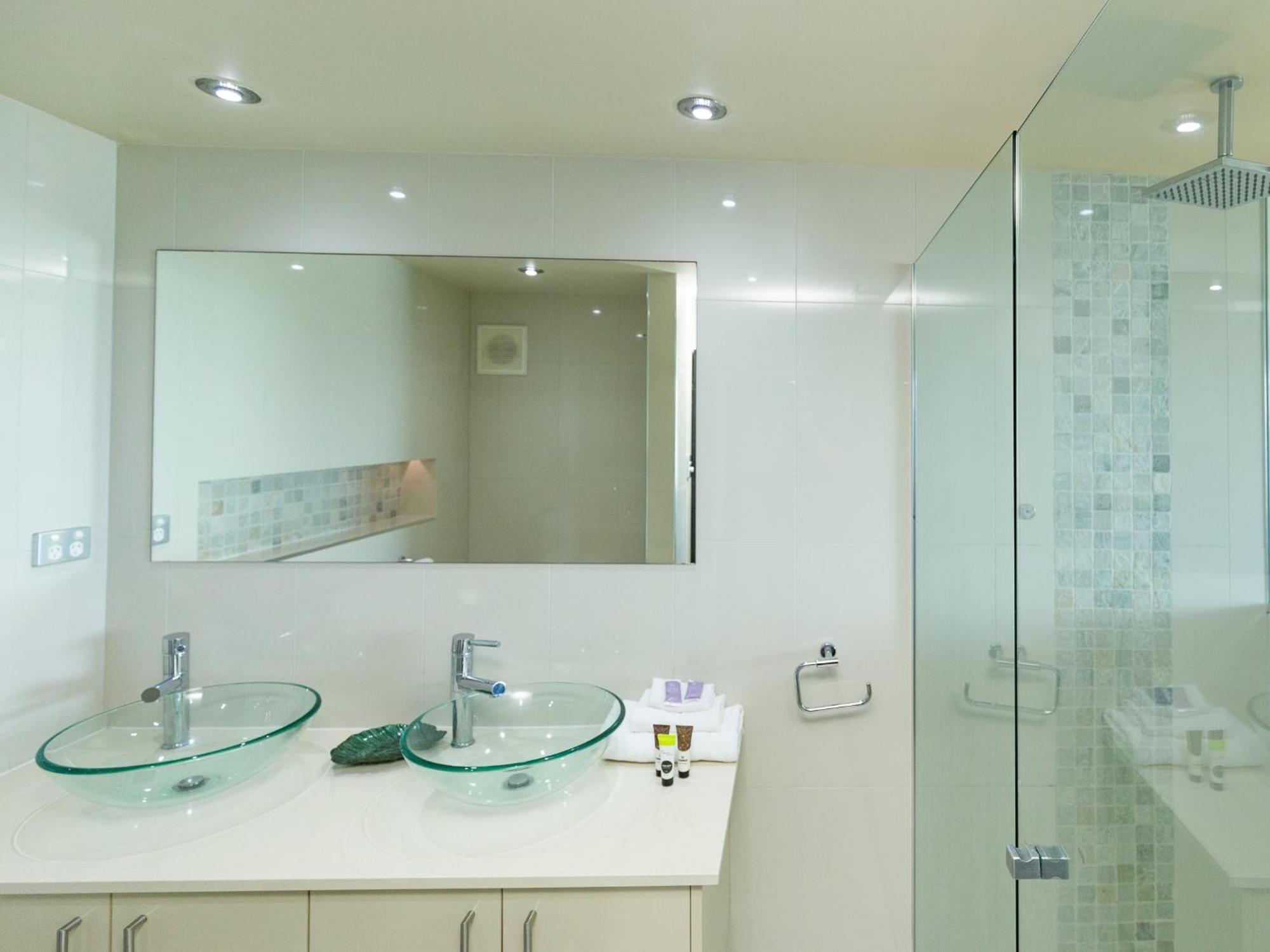 Frangipani 107 By Hamorent On Apartamento Hamilton Island