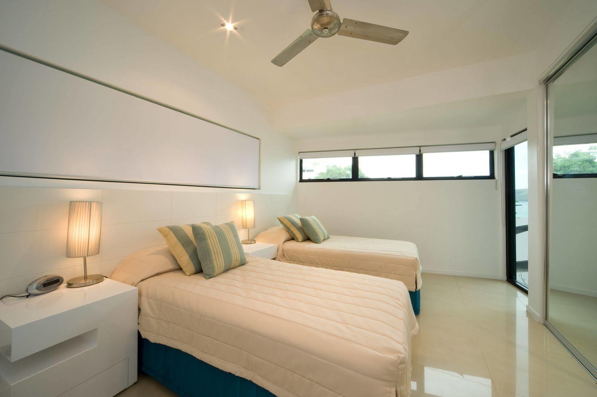Villa Edge 5 Oceanfront 3-bedroom - Featuring An Infinity Pool, Bath, Buggy And Valet Service *